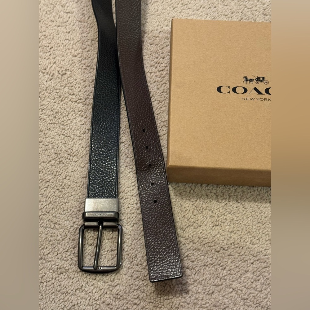 Coach Men's Belt Set in Chrome and Gold buckles - Picture 2 of 4